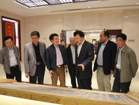 新華社黨組成員、副總編輯慎海雄到仁和集團調研